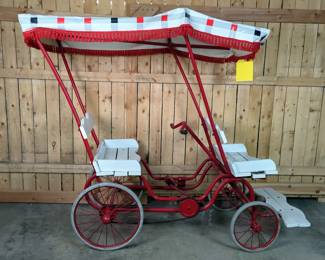 Vintage-Style Surrey Pedal Cart