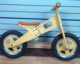 Wood Balance Bike for Young Children