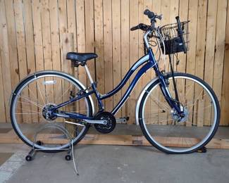 Schwinn Voyageur 21-Speed Step-Through Bicycle 