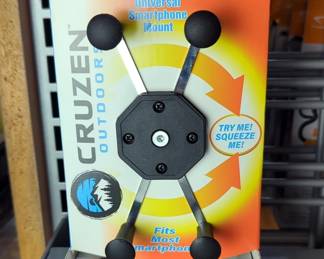 Cruzen Outdoors Universal Smartphone Mount 