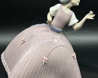 Lladro #5120 Girl in a Pink Dress with Flower