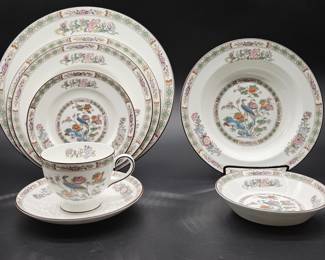 (32) Wedgwood Kutani Crane China Svc. for 4, 1 /13