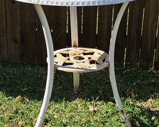 Outdoor Painted White Round Table, 2/3