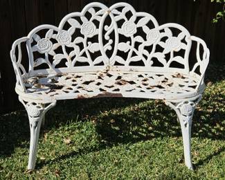 Painted White Outdoor Iron Garden Bench 1/3