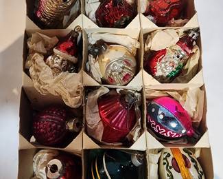 VINTAGE CHRISTMAS ORNAMENTS