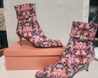 FANTASTIC SIZE 10 SHOES