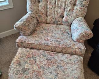 Broyhill chair and matching Ottoman 