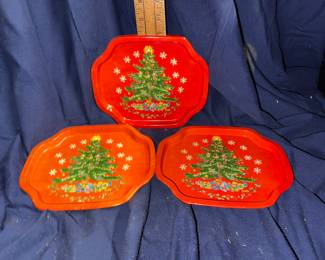 3 Metal Vintage Trays $9.00