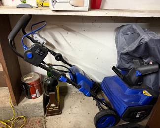 40 Volt 18 Inch Cordless Snow Blower $55.00