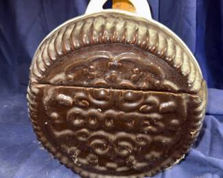 Sandwich Cookie Jar $10.00