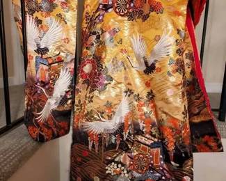 KO231Vintage Japanese Bridal Uchikake Kimono 