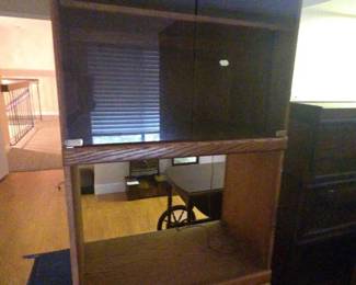 KO152Show Case Cabinets. 