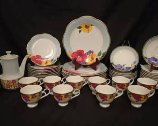KO182Narumi Fine China