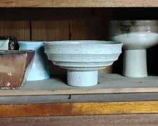 KO105Vintage Style Pottery Planter  More 