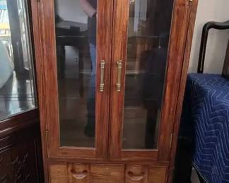 KO302China cabinet