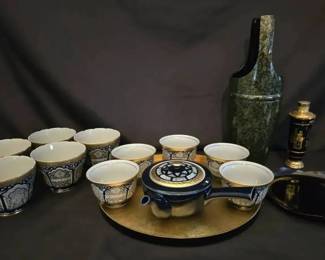 KO142Vintage OCha Japanese bottle and a Tea Set