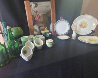 KO309Elegant Fondue And Dishes