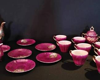 KO285VMagenta Antique Demitasse