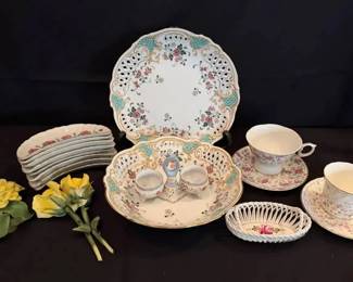 KO122Vintage Porcelain From Around The World 