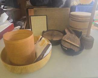 KO293Antique Japanese Cookware And Iron Pots