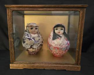 KO225Japanese Daruma Dolls In Case