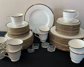 KO240Mikasa China, Academy pattern
