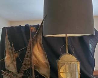 KO111Brass Lamp And Decorative Model Ship