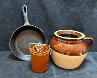 Robinson Ransbottom Bean Pot And Wagner Ware Skillet