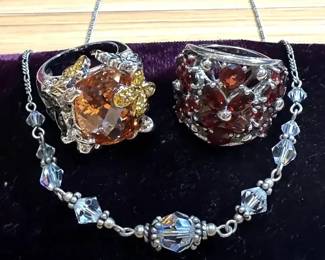 Cluster Rings Complementing Necklace