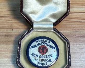 1915 Worlds Panama Exposition Pin Back