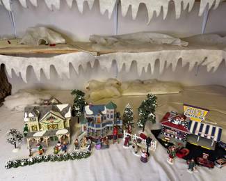 Lighted Christmas Village  Dept. 56 Snow Village Houses  Guss DriveIn with Figures and Trees