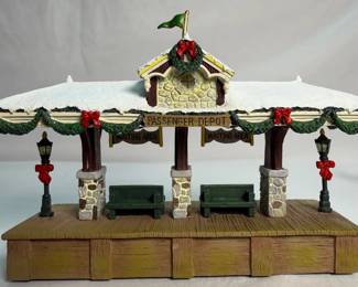 Passenger Depot With Bench Accessory  Hawthorne Village Train Station Railroad Accessory