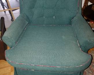 (2) of (2) side chairs