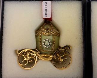 Kingspoint Faberge Style Eggs- pigeon egg carriages