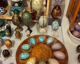 Large variety of decorative eggs