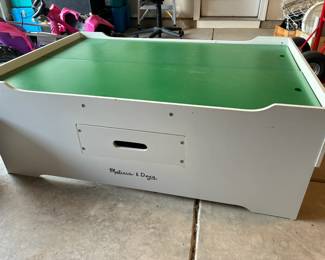 Melissa & Doug play table
