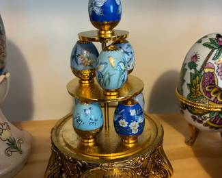 Franklin Mint House of Faberge Sapphire Garden with 8 eggs