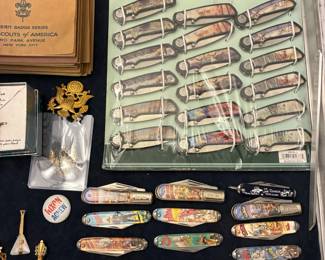 Novelty pocket knives with Roy Rogers, Dale Evans, Davy Crockett, Hopalong Cassidy, the Lone Ranger and Tonto, and sealed collection of wildlife folding knives