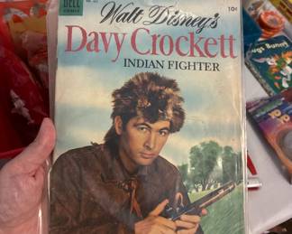 Vintage Davy Crockett book