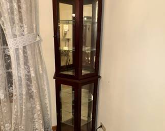 Corner Glass Curio. Excellent condition. 