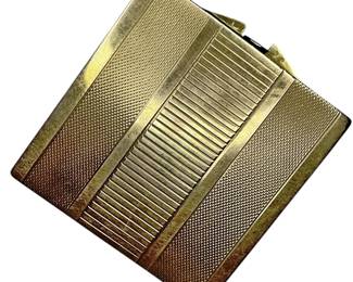 An 18k Gold Vintage Makeup Compact
