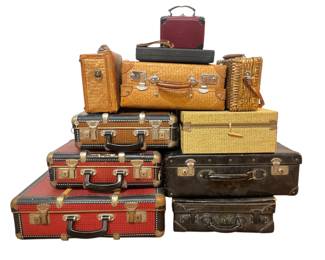 Collection Vintage Suitcases and Trunks
