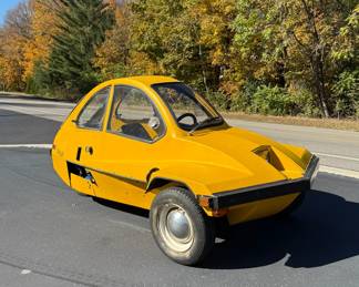 HMV Freeway 3-Wheel Car
