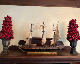 Vintage model ship: “Galeaza / Siglo XVI”.