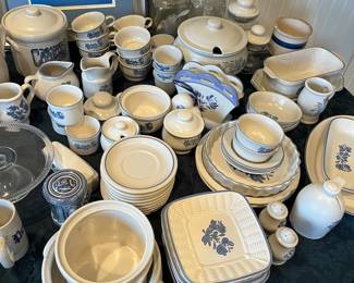 Large collection of Pfaltzgraf pottery to be sold.