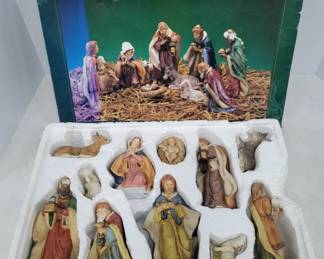 	11-Piece Porcelain Nativity Set