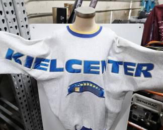 	Legends Athletic Kiel Center Sweatshirt