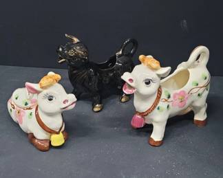 	Ceramic Cow Creamers