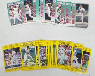 	Baseball Trading Cards Lot