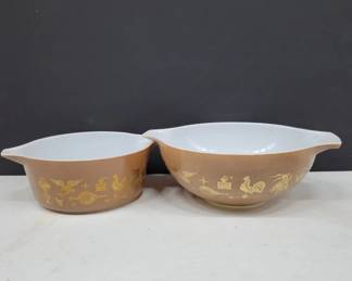 	Pyrex Cinderella Mixing Bowls with Covers